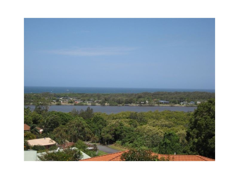 50 Oyster Point Road, Banora Point NSW 2486