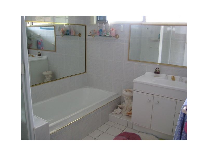 50 Oyster Point Road, Banora Point NSW 2486