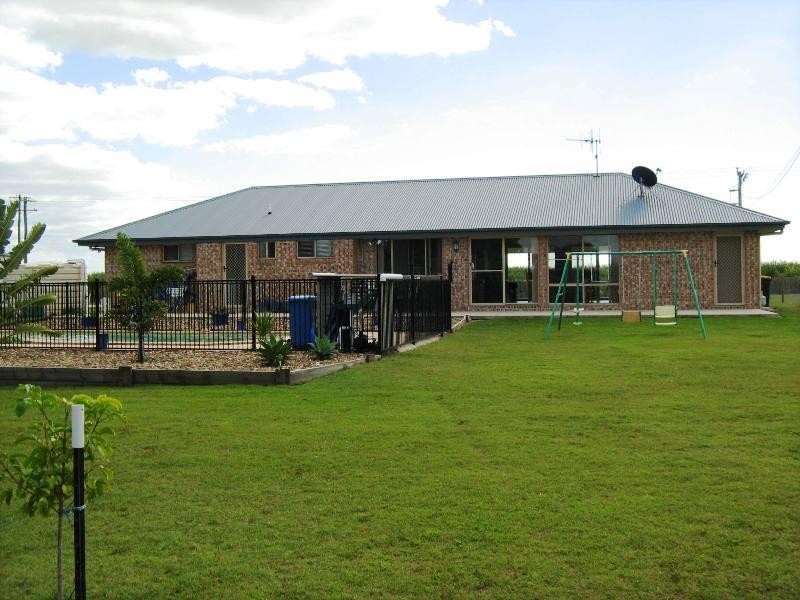 Moore Park Beach QLD 4670