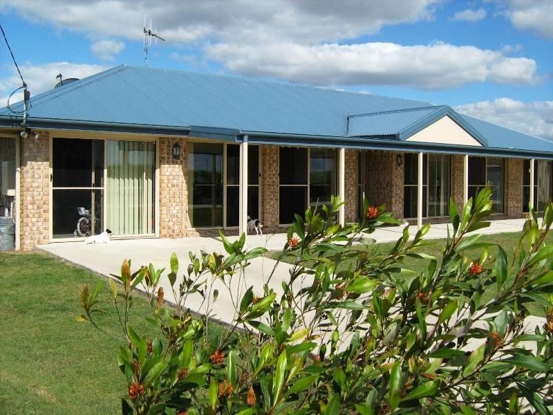 Moore Park Beach QLD 4670