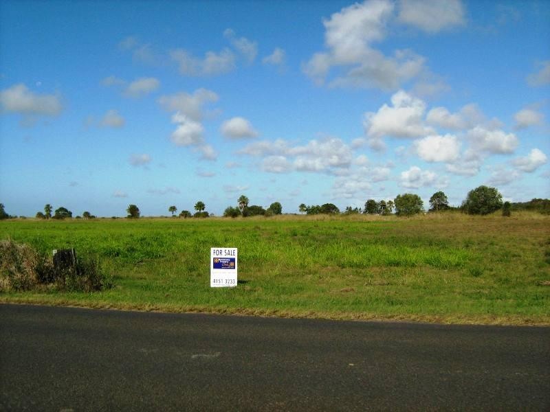 Moore Park Beach QLD 4670