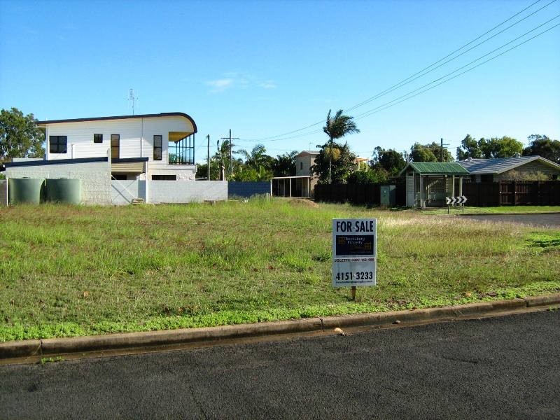 Moore Park Beach QLD 4670