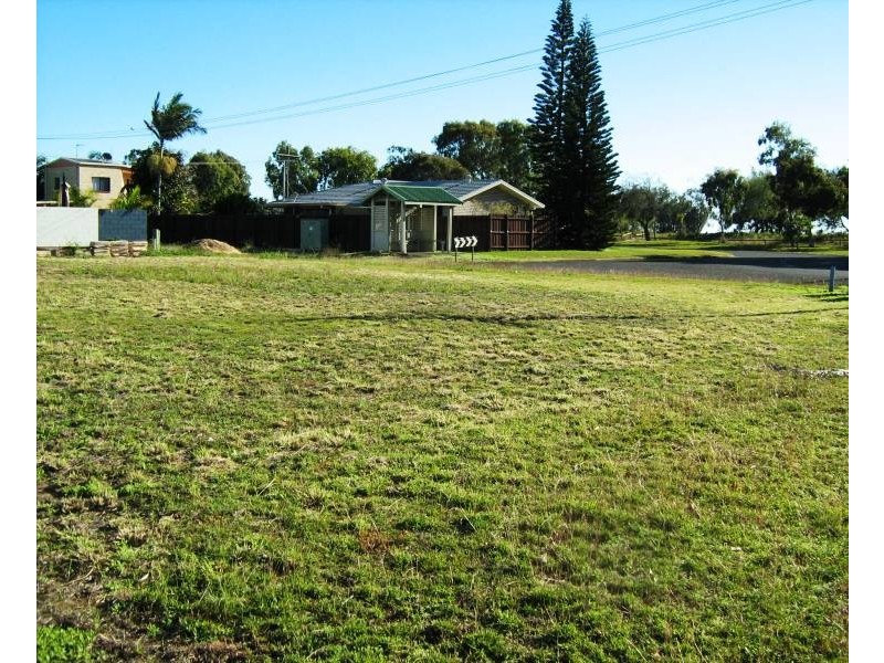 Moore Park Beach QLD 4670