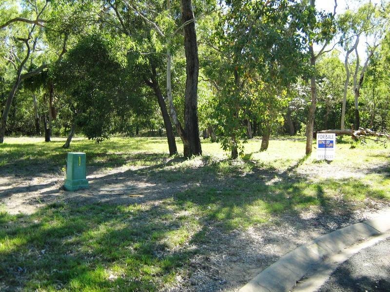 Moore Park Beach QLD 4670