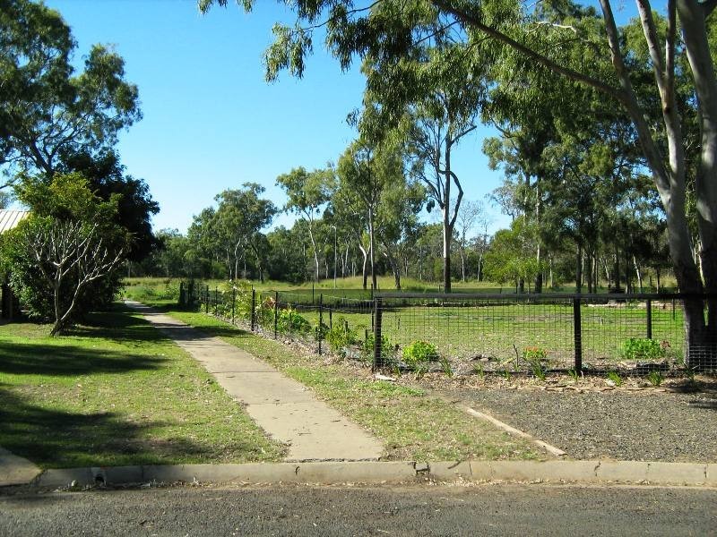 Moore Park Beach QLD 4670