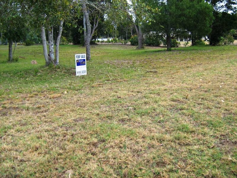 Moore Park Beach QLD 4670