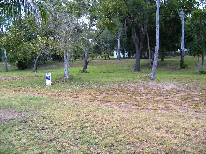 Moore Park Beach QLD 4670