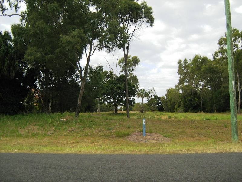 Moore Park Beach QLD 4670