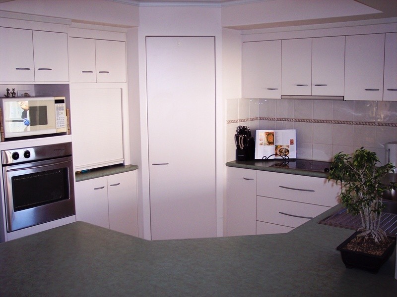 Avenell Heights QLD 4670