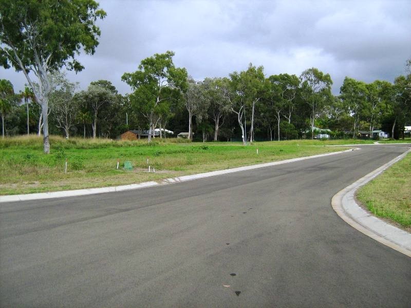 Moore Park Beach QLD 4670