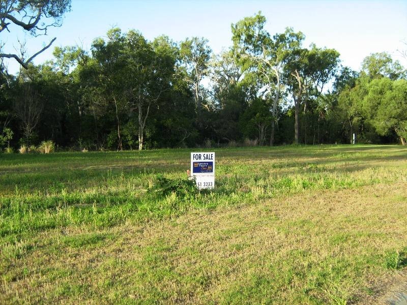 Moore Park Beach QLD 4670