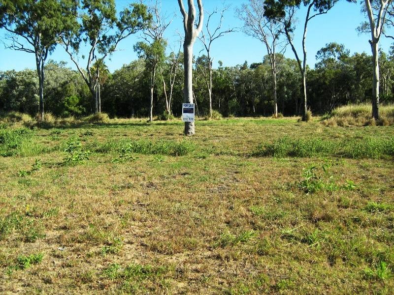 Moore Park Beach QLD 4670
