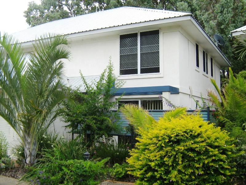 Moore Park Beach QLD 4670