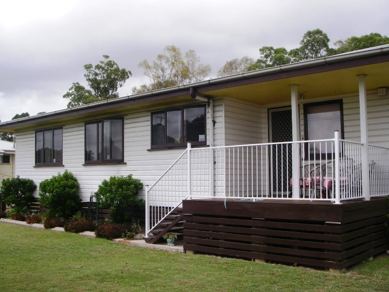 Avenell Heights QLD 4670