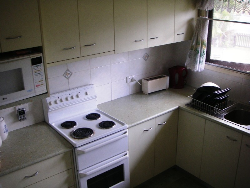 Avenell Heights QLD 4670