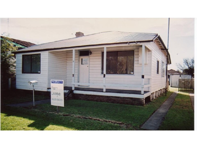 4 FINLAYSON STREET, Wollongong NSW 2500