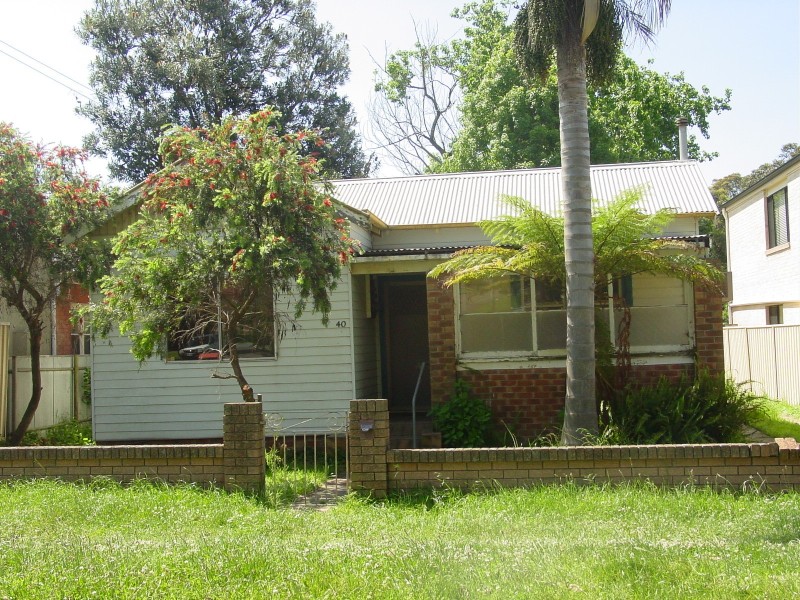 40 GREENACRE ROAD, West Wollongong NSW 2500