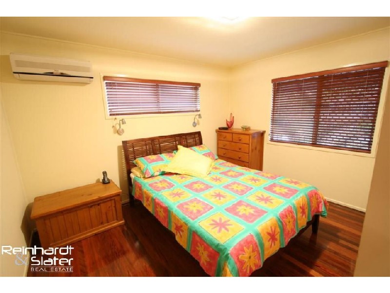 8 Pathara Cr, Ferny Hills QLD 4055