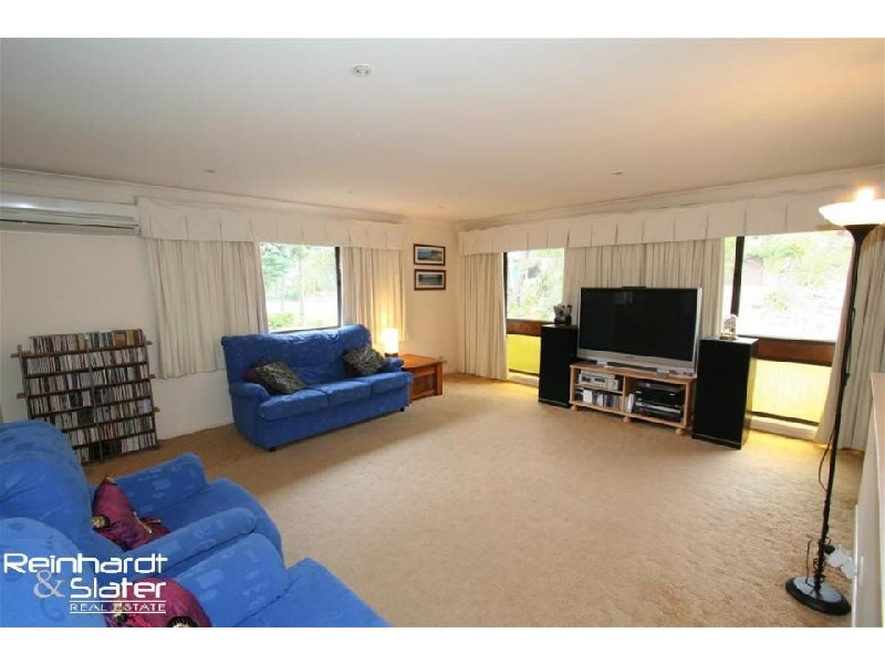 81 Corrofin St, Ferny Grove QLD 4055