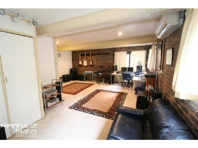 81 Corrofin St, Ferny Grove QLD 4055