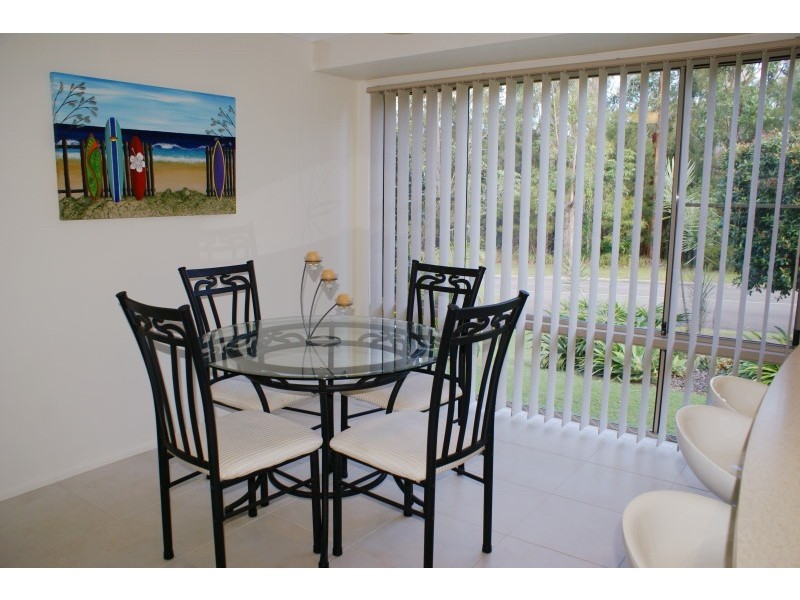 2 Honeyeater Ave, Noosaville QLD 4566