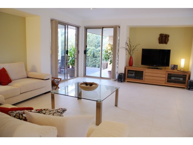 2 Honeyeater Ave, Noosaville QLD 4566