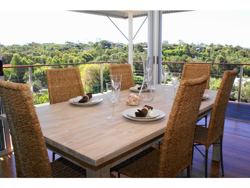 71 Southern Cross Parade, Sunrise Beach QLD 4567