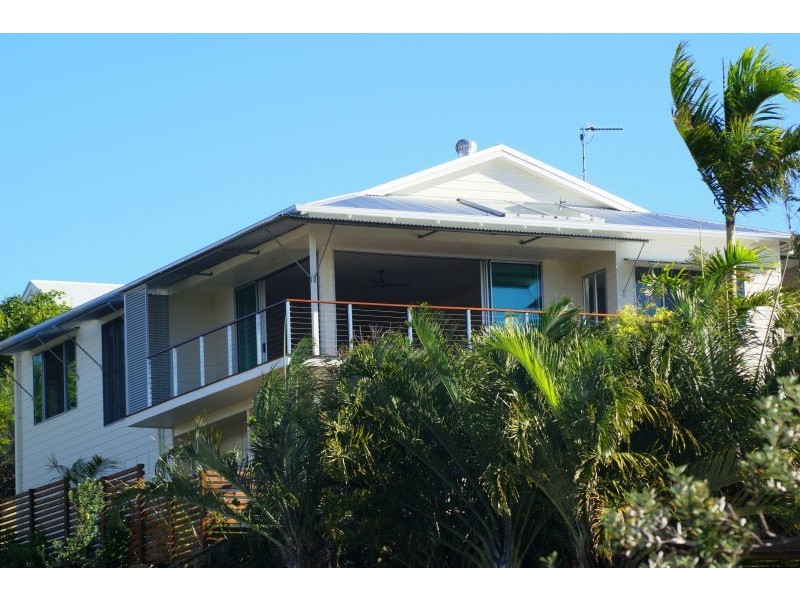 71 Southern Cross Parade, Sunrise Beach QLD 4567