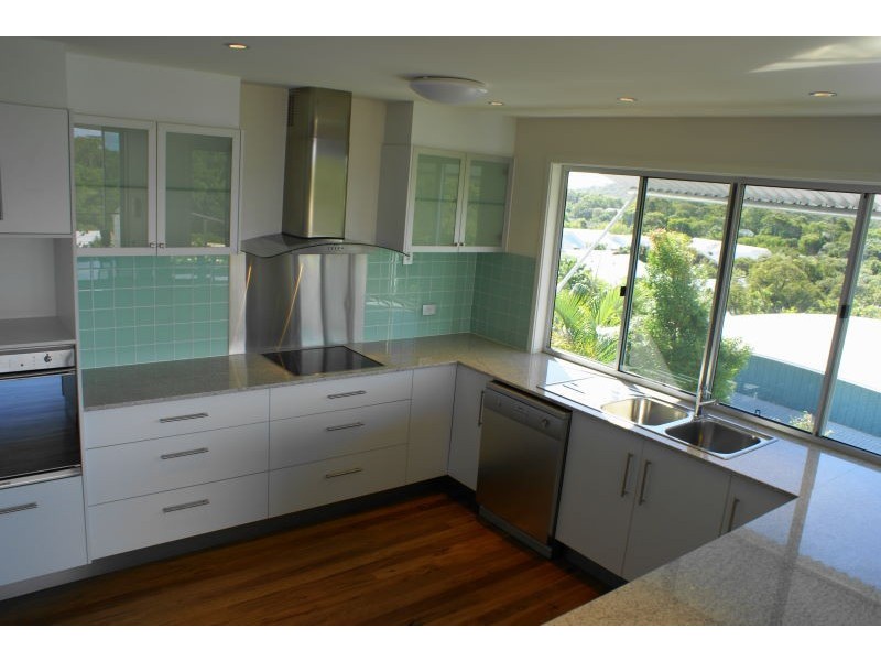 71 Southern Cross Parade, Sunrise Beach QLD 4567