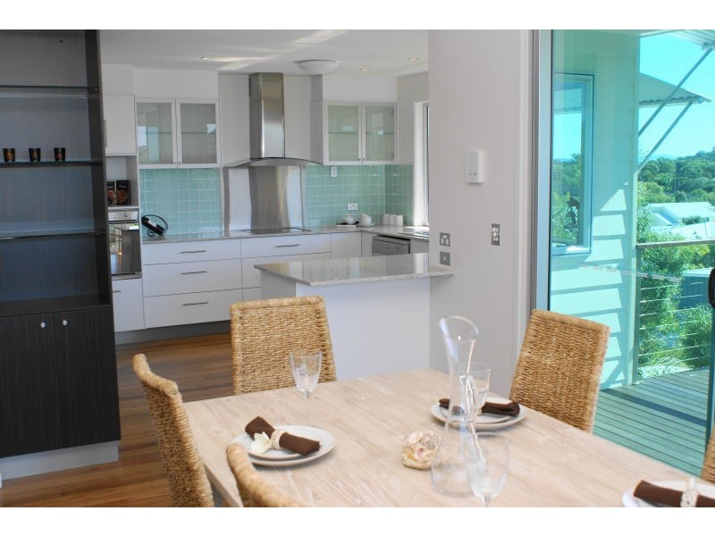 71 Southern Cross Parade, Sunrise Beach QLD 4567