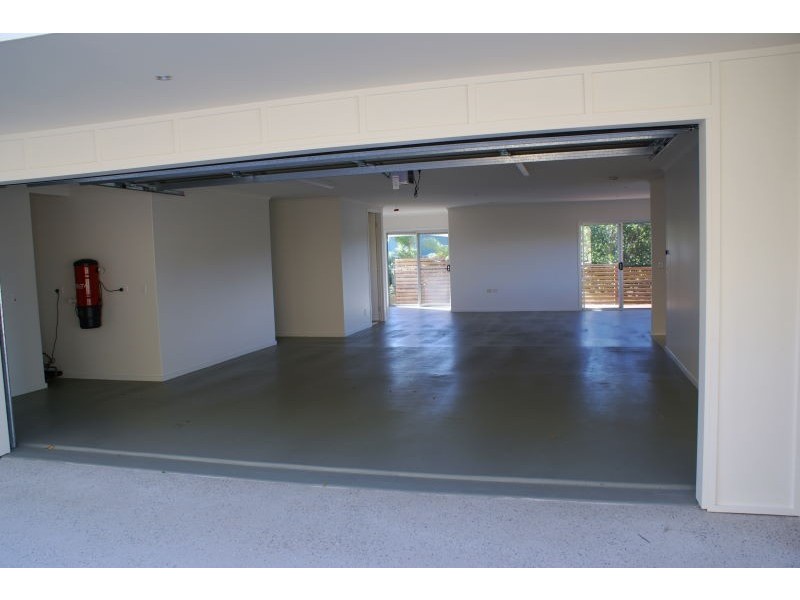 71 Southern Cross Parade, Sunrise Beach QLD 4567