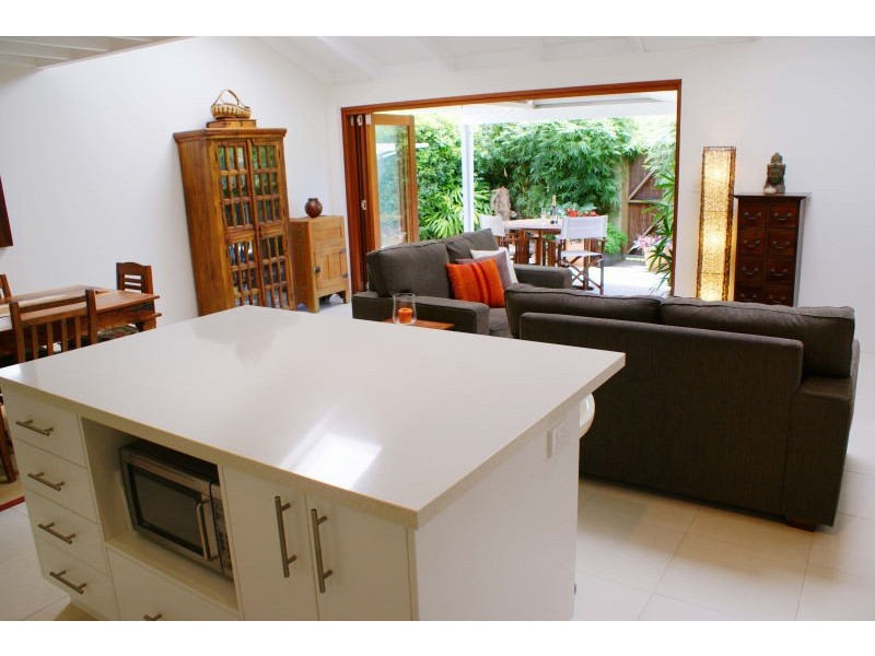 2/7 George St, Noosaville QLD 4566