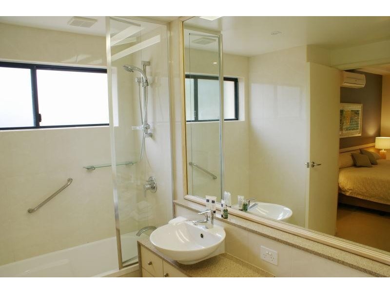 814/61 Noosa Springs Drive, Noosa Heads QLD 4567