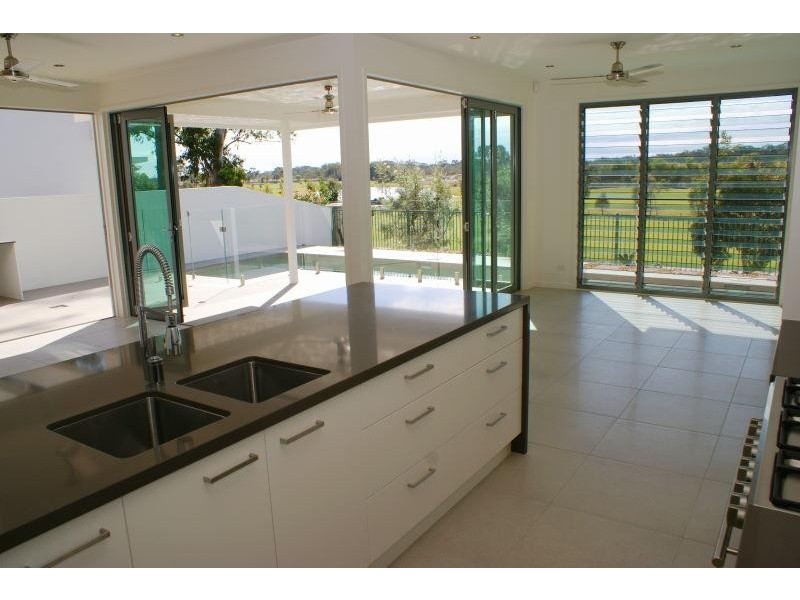 68/114 Peregian Springs Drive, Peregian Springs QLD 4573