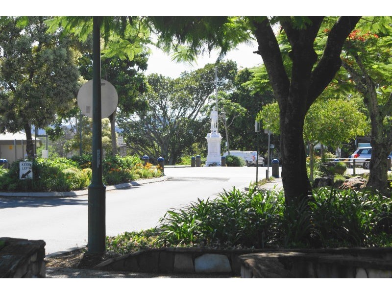 107 Poinciana Ave, Tewantin QLD 4565