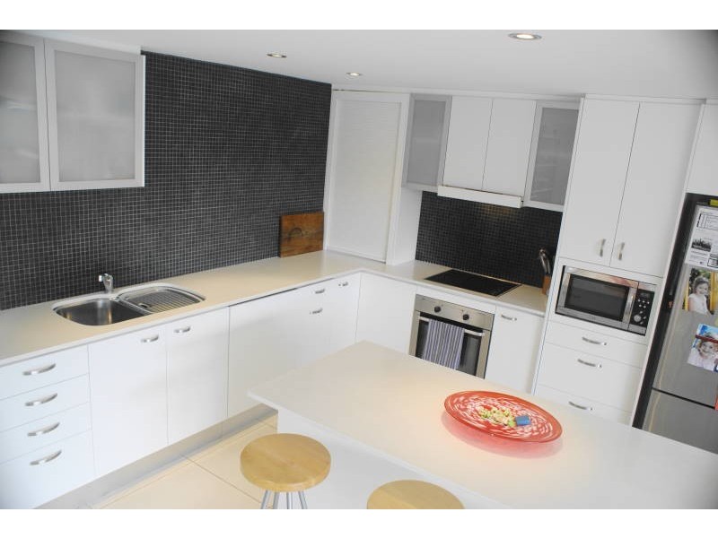 1/7 George St, Noosaville QLD 4566