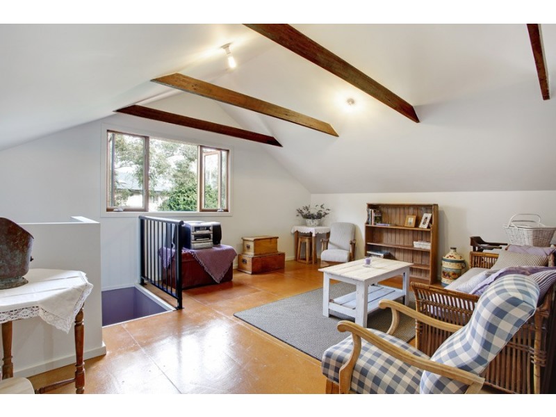 50 b Bradley  Road, North Avoca NSW 2260