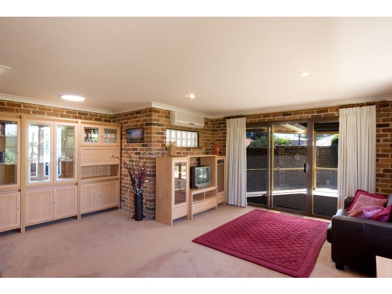 1 Bareena Ave, North Avoca NSW 2260