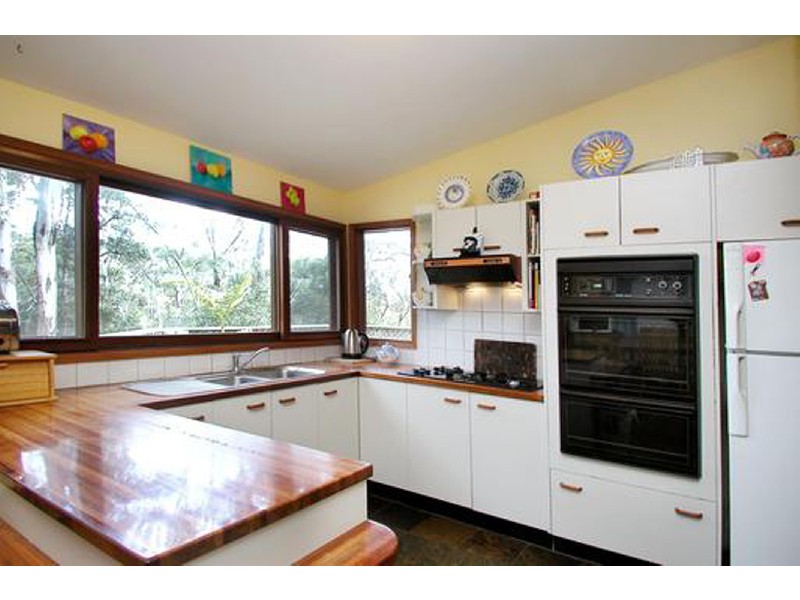 120 Lakeshore Drive, North Avoca NSW 2260