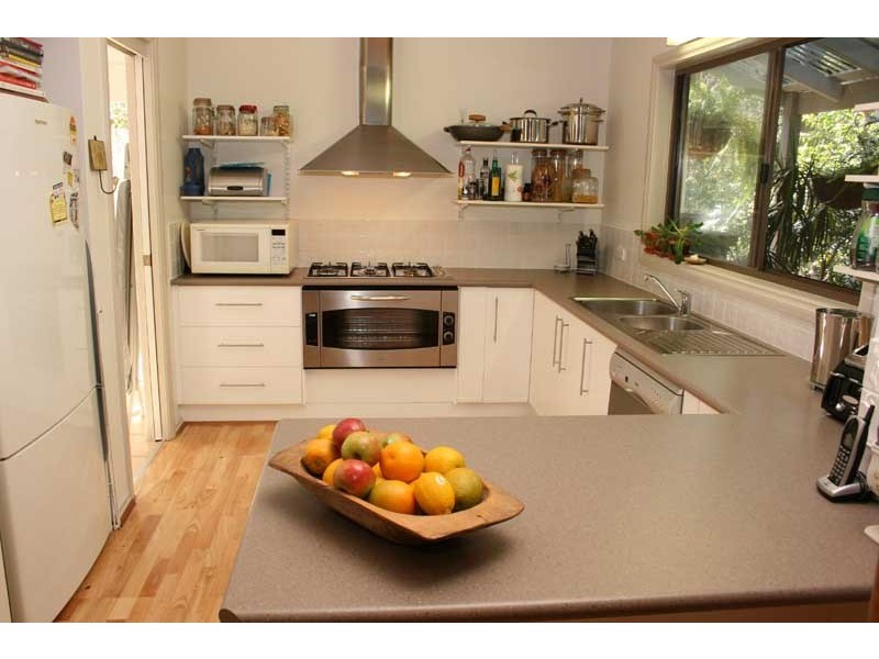 25 Harcourt Place, North Avoca NSW 2260