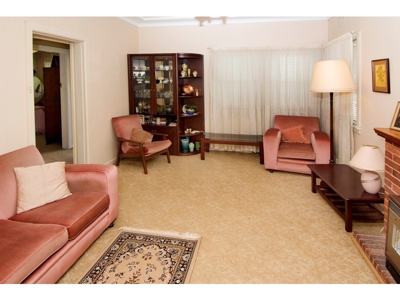 8 Burrell Street, Beverly Hills NSW 2209