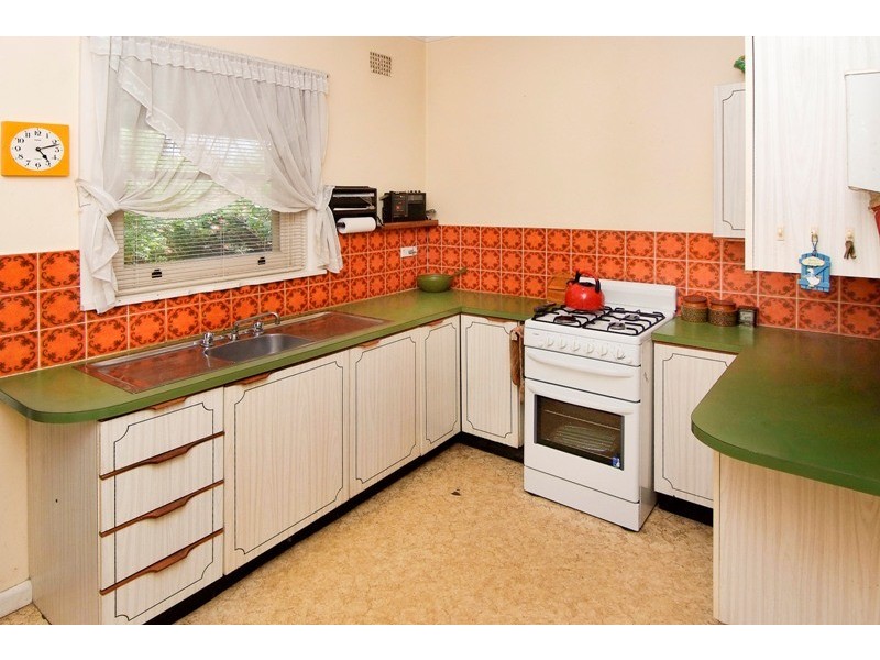 8 Burrell Street, Beverly Hills NSW 2209