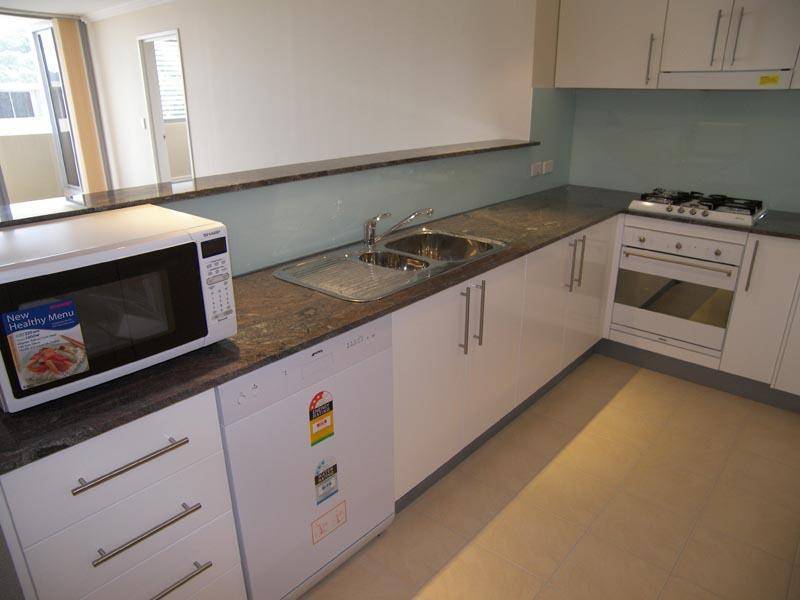 80 MANN STREET, Gosford NSW 2250