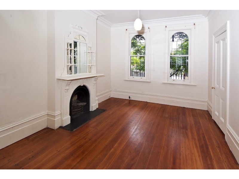 82 Kingston Road, Camperdown NSW 2050