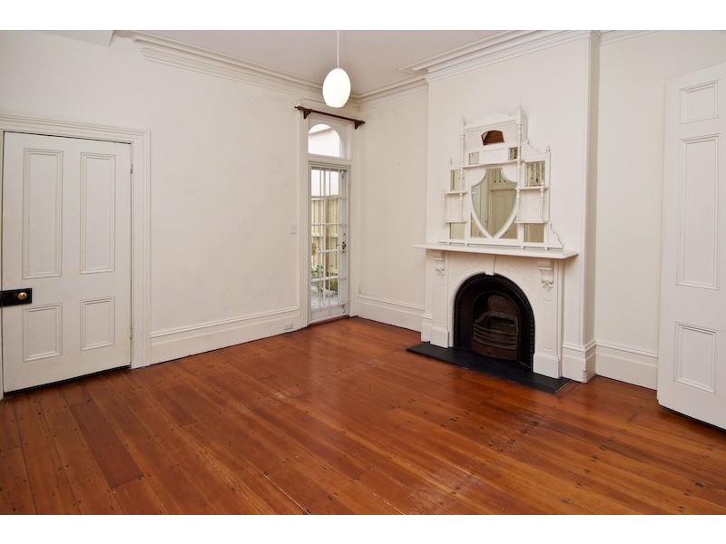 82 Kingston Road, Camperdown NSW 2050