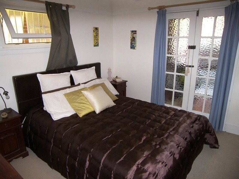 2/76 Lyons Road, Drummoyne NSW 2047