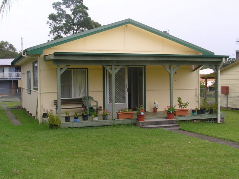5 River Road, Sussex Inlet NSW 2540