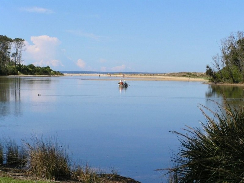 13 Waterhaven Ave, Berrara NSW 2540