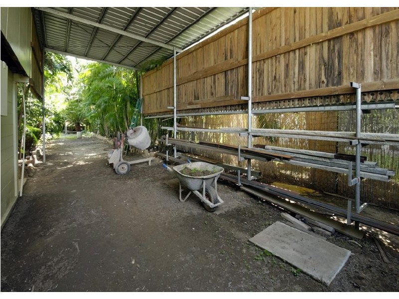 10 Maria Street, Rasmussen QLD 4815