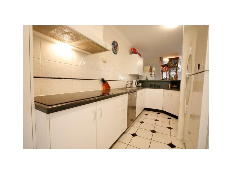 9/76-78 Mitchell Street, North Ward QLD 4810